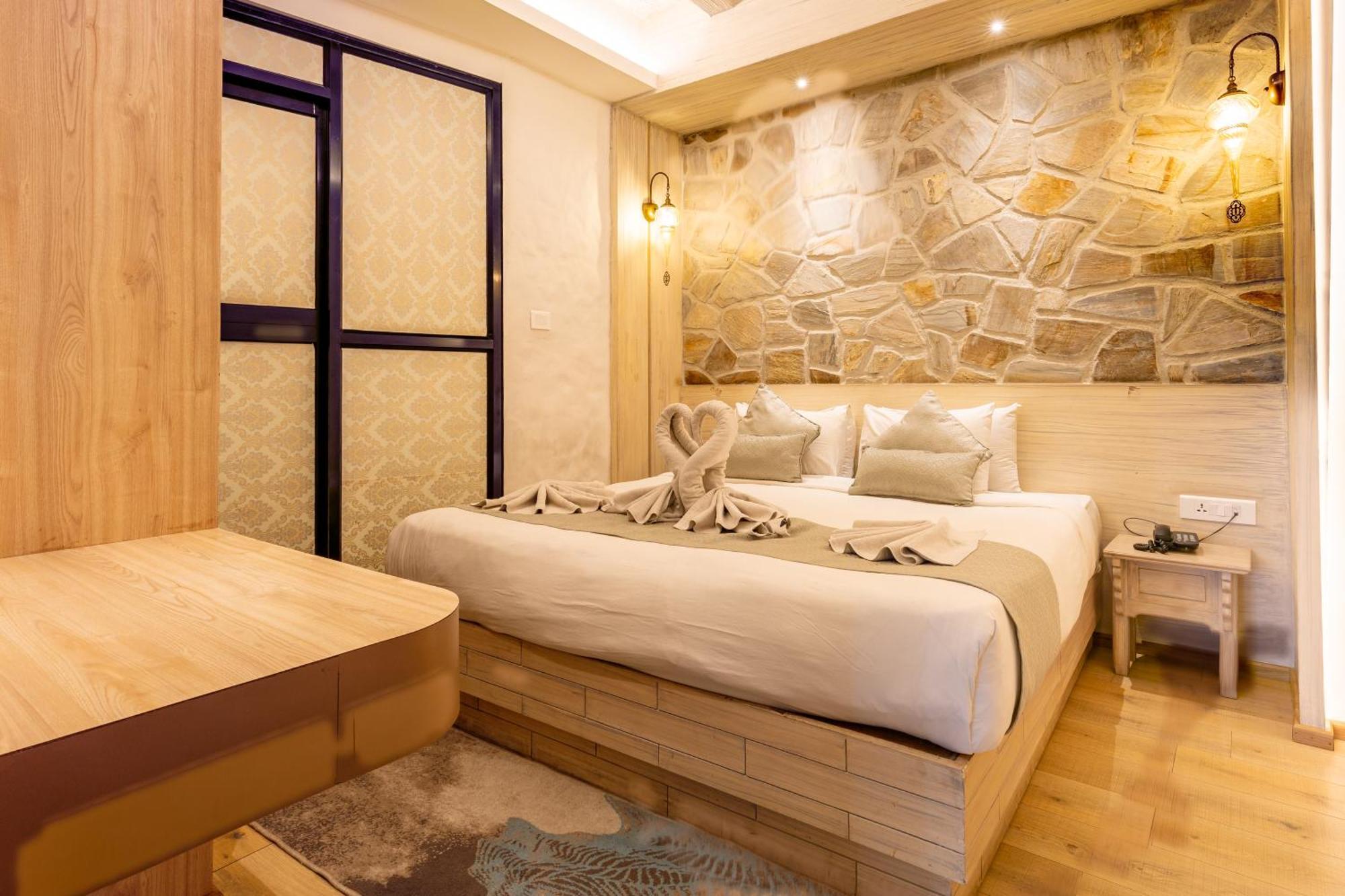 Arushi Boutique Hotel Kathmandu Esterno foto