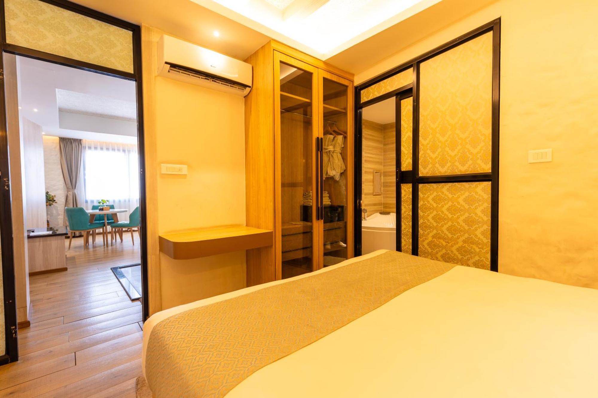 Arushi Boutique Hotel Kathmandu Esterno foto